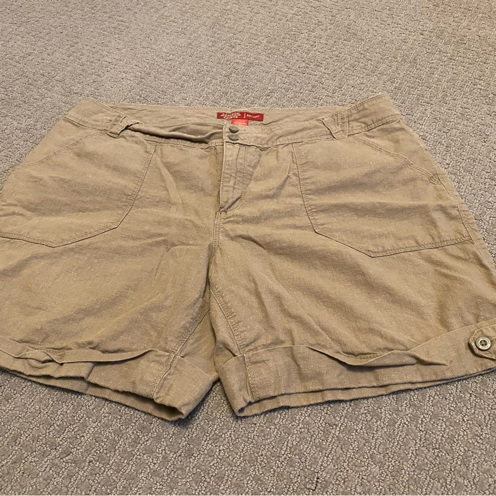 Eastern Mountain Sports shorts